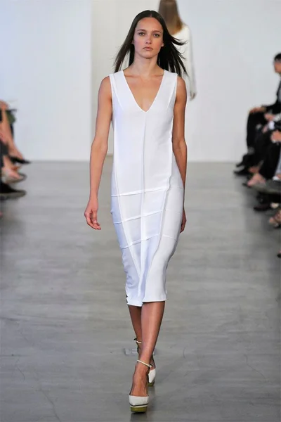 Look 19